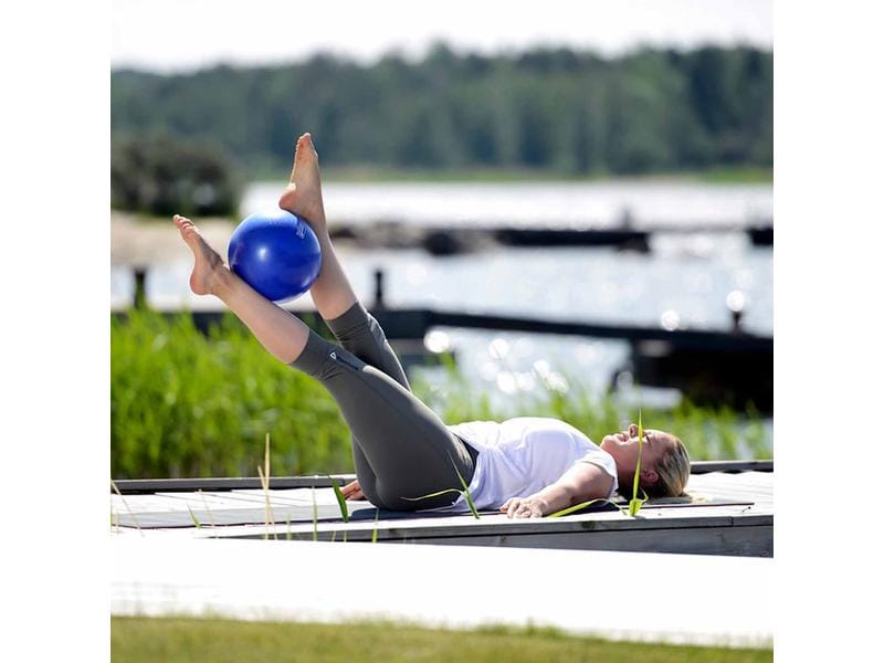 SISSEL Pilates Soft Ball Ø 22 cm blau