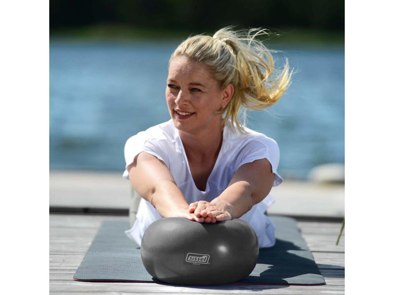 SISSEL Pilates Soft Ball Ø 26 cm grau